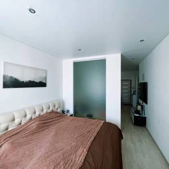 Продается 1-комнатная квартира, 52,6 м²
