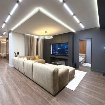 Продается Многокомнатная квартира, 169,8 м²