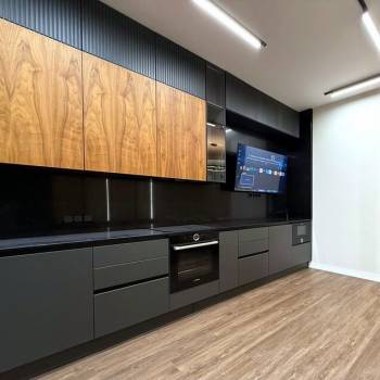 Продается Многокомнатная квартира, 169,8 м²