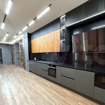 Продается Многокомнатная квартира, 169,8 м²