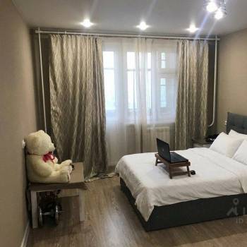 Продается 1-комнатная квартира, 37,5 м²
