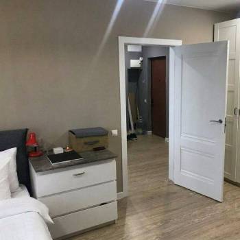 Продается 1-комнатная квартира, 37,5 м²