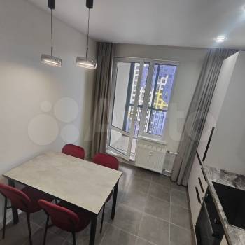 Сдается 1-комнатная квартира, 40 м²