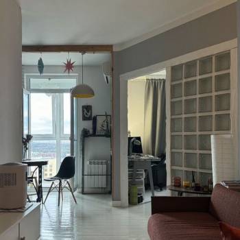 Продается 1-комнатная квартира, 44 м²