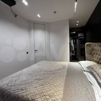 Продается 1-комнатная квартира, 42 м²