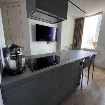 Продается 1-комнатная квартира, 42 м²