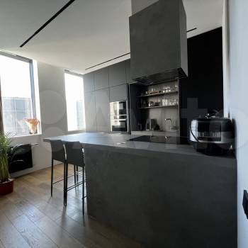 Продается 1-комнатная квартира, 42 м²