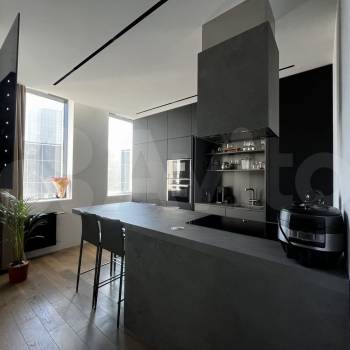 Продается 1-комнатная квартира, 42 м²