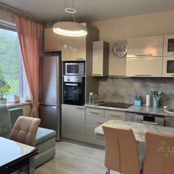 Продается 1-комнатная квартира, 37,3 м²