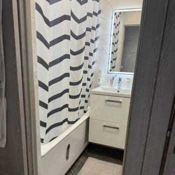 Продается 2-х комнатная квартира, 42 м²