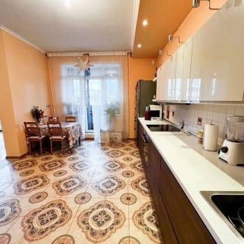 Продается 3-х комнатная квартира, 129,5 м²