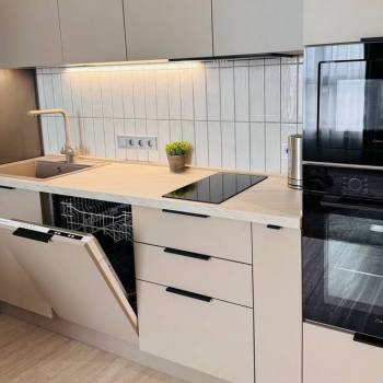 Продается 1-комнатная квартира, 45 м²