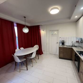 Сдается 2-х комнатная квартира, 70,7 м²