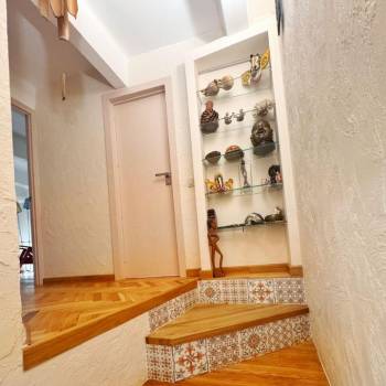 Продается 3-х комнатная квартира, 61 м²