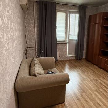 Сдается 1-комнатная квартира, 38 м²