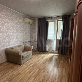Сдается 1-комнатная квартира, 38 м²