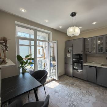 Продается 1-комнатная квартира, 41 м²