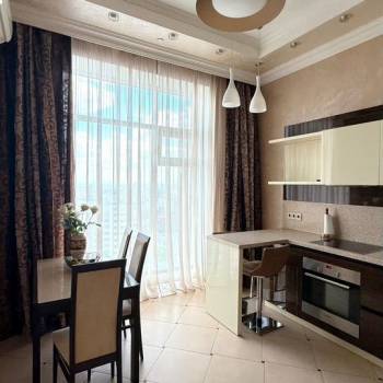 Сдается 1-комнатная квартира, 51 м²