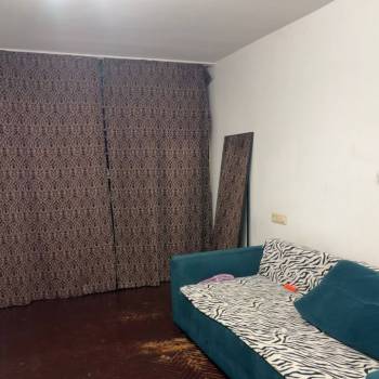 Продается 1-комнатная квартира, 35 м²