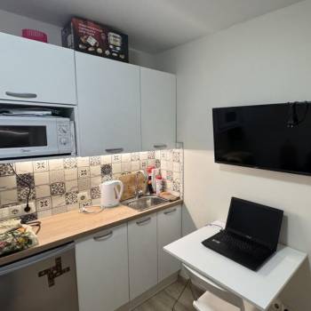 Продается 1-комнатная квартира, 10 м²