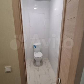 Продается 1-комнатная квартира, 42 м²