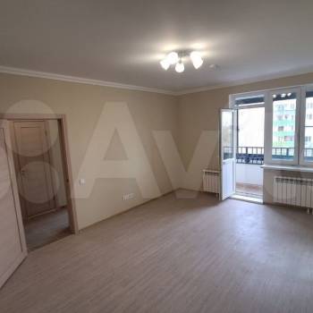Продается 1-комнатная квартира, 42 м²