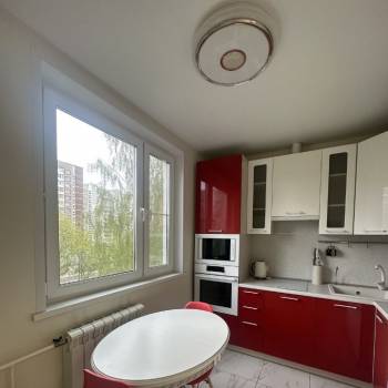 Сдается 1-комнатная квартира, 38 м²
