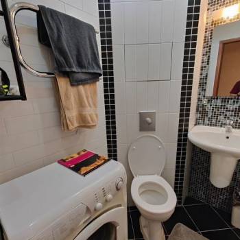 Продается 1-комнатная квартира, 38 м²