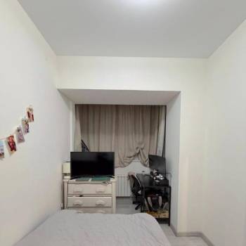 Продается 1-комнатная квартира, 32 м²