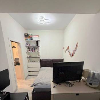 Продается 1-комнатная квартира, 32 м²