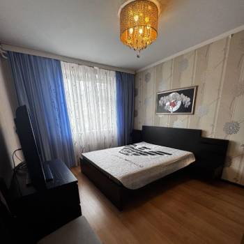 Сдается Многокомнатная квартира, 80 м²