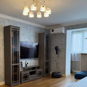 Сдается Многокомнатная квартира, 80 м²