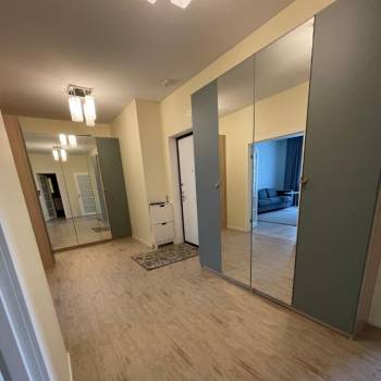 Сдается 2-х комнатная квартира, 83 м²