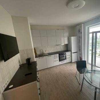 Сдается 2-х комнатная квартира, 83 м²