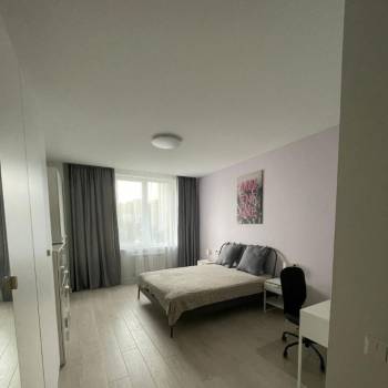 Сдается 2-х комнатная квартира, 83 м²