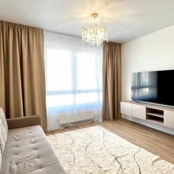 Сдается 1-комнатная квартира, 42 м²