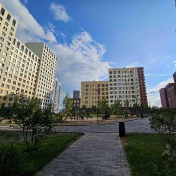 Продается 1-комнатная квартира, 63,5 м²