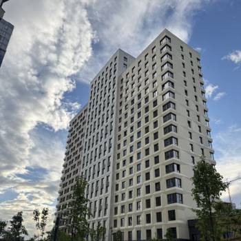 Продается 1-комнатная квартира, 63,5 м²