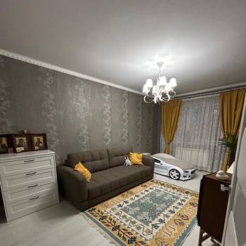 Продается 1-комнатная квартира, 44 м²