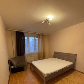 Сдается Многокомнатная квартира, 80 м²