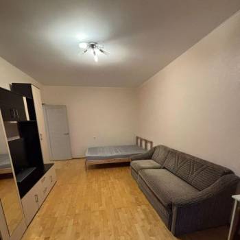 Сдается Многокомнатная квартира, 80 м²