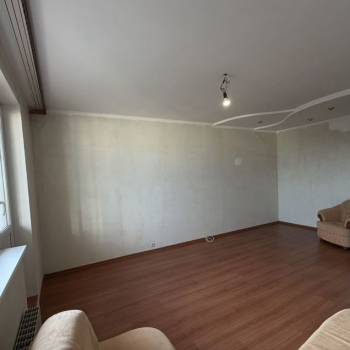 Продается 1-комнатная квартира, 40,6 м²