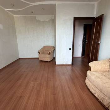 Продается 1-комнатная квартира, 40,6 м²