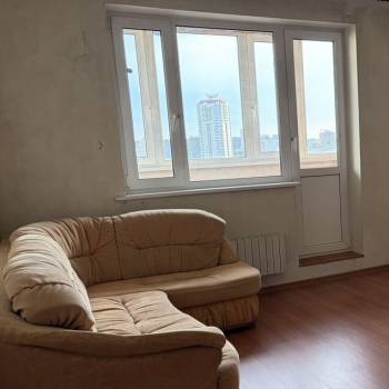 Продается 1-комнатная квартира, 40,6 м²
