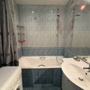 Продается 1-комнатная квартира, 40,6 м²