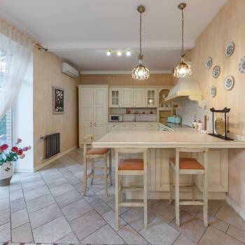 Сдается Дом, 320 м²