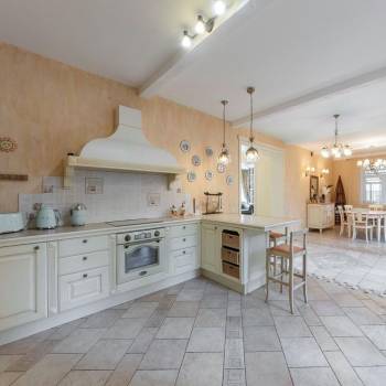 Сдается Дом, 320 м²