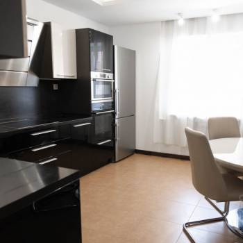 Продается 3-х комнатная квартира, 116 м²