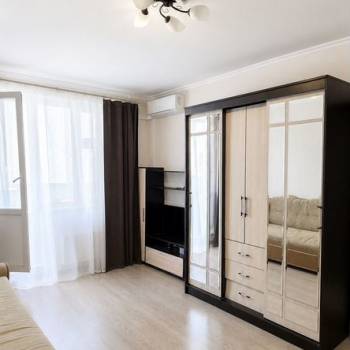 Продается 1-комнатная квартира, 37,5 м²