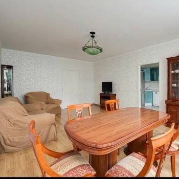 Сдается Многокомнатная квартира, 160 м²